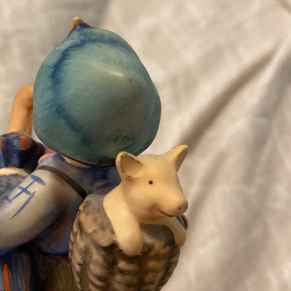 Goebel Hummel “Home from Market” 198 - Picture 7 of 7